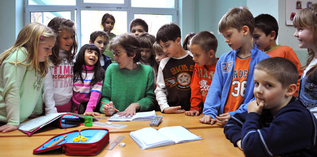 ПРЕУЗЕЛЕ УЛОГУ ДАДИЉЕ: После школе, на ручак код учитељице